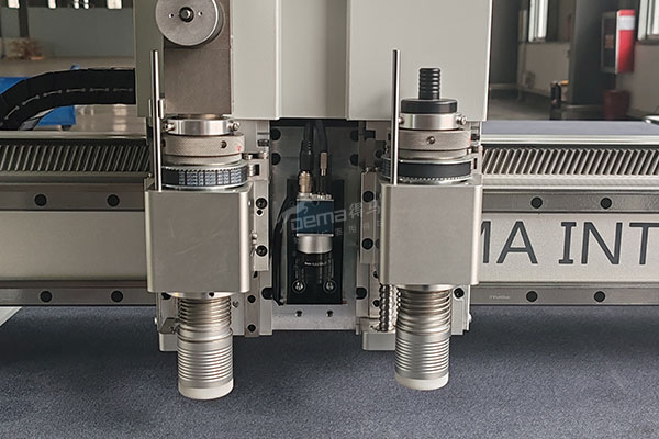 得馬高速裁切機F11